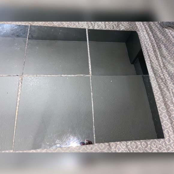 Mirrors - Picture 4 of 7